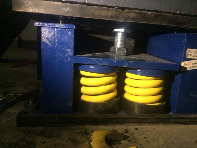 YORK冷水主機(jī)安裝彈簧減震器沒效果怎么辦？