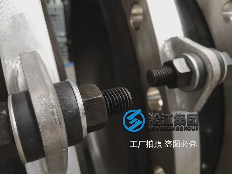 又一批大口徑橡膠接頭配不銹鋼法蘭要發(fā)貨了